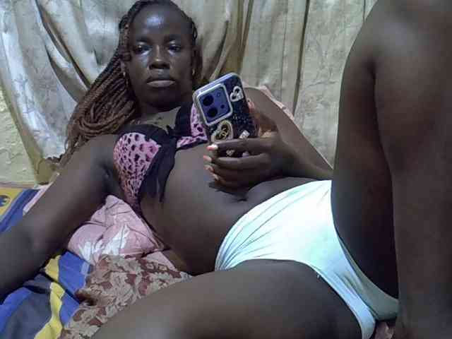 black-beauty webcam