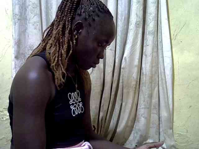 black-beauty webcam