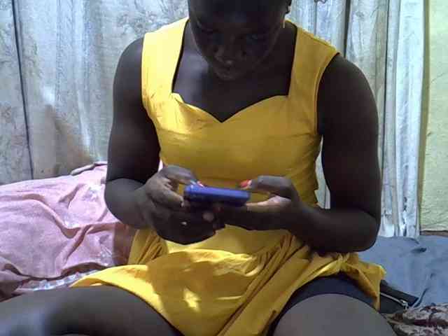 black-beauty webcam
