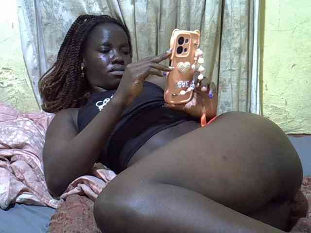 black-beauty webcam