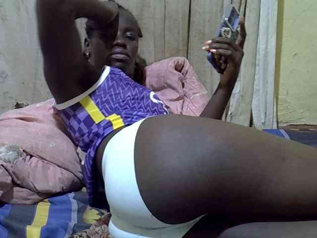 black-beauty webcam