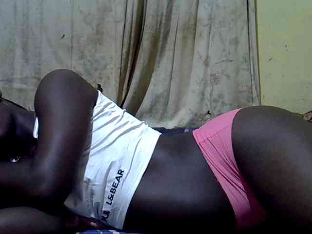 black-beauty webcam