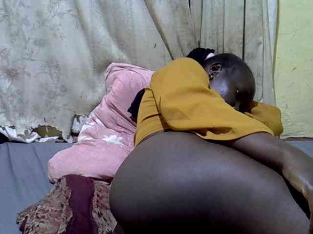 black-beauty webcam