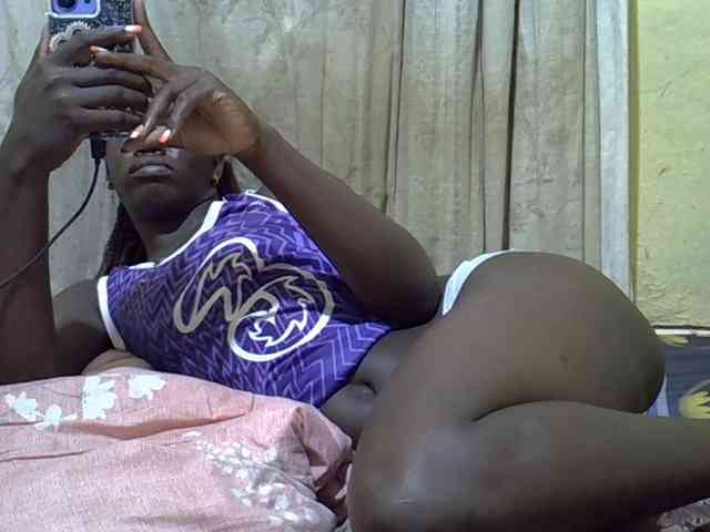 black-beauty webcam