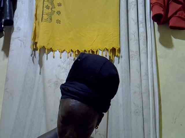 black-beauty webcam