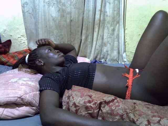 black-beauty webcam