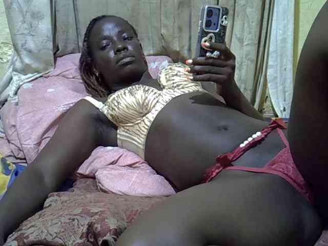 black-beauty webcam