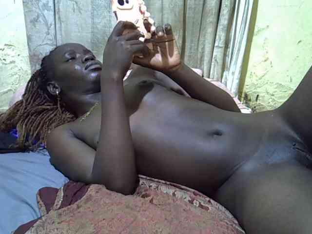 black-beauty webcam