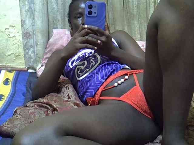 black-beauty webcam