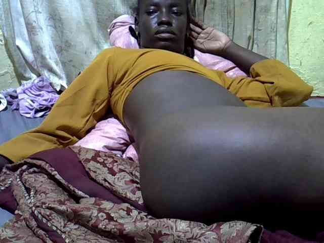 black-beauty webcam