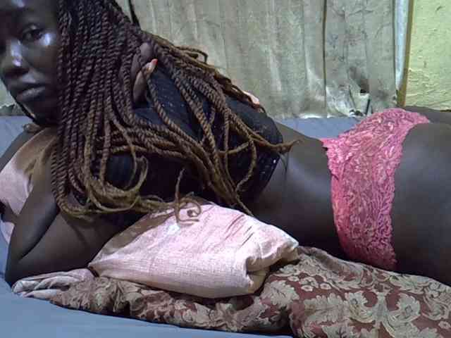 black-beauty webcam