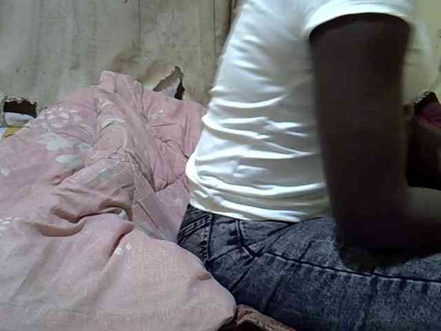 black-beauty webcam