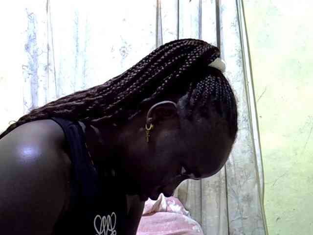 black-beauty webcam