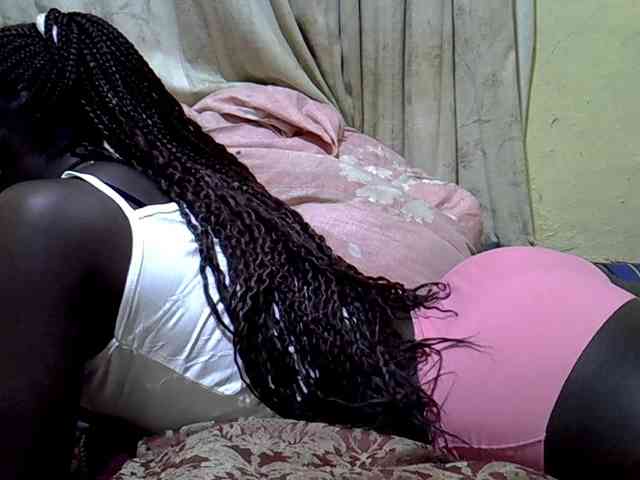 black-beauty webcam