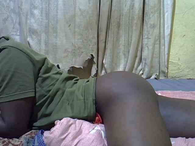 black-beauty webcam