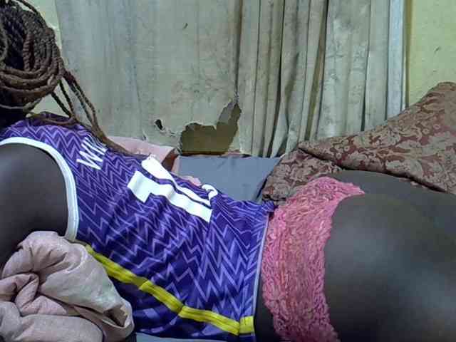 black-beauty webcam