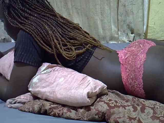 black-beauty webcam