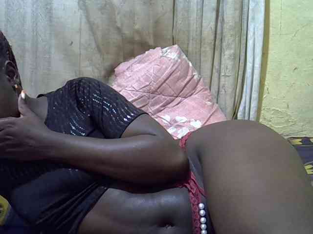black-beauty webcam