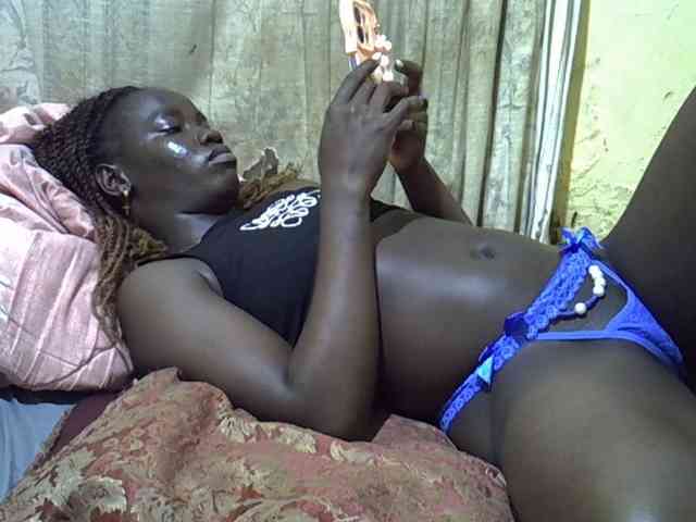 black-beauty webcam