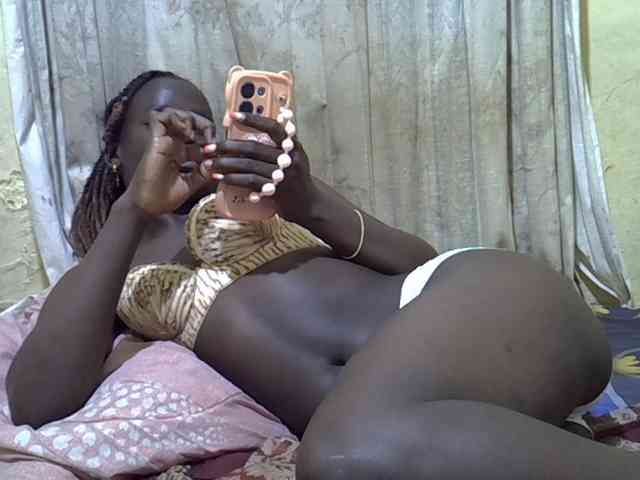 black-beauty webcam