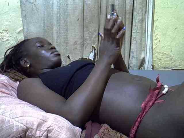 black-beauty webcam
