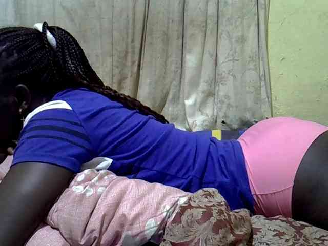 black-beauty webcam