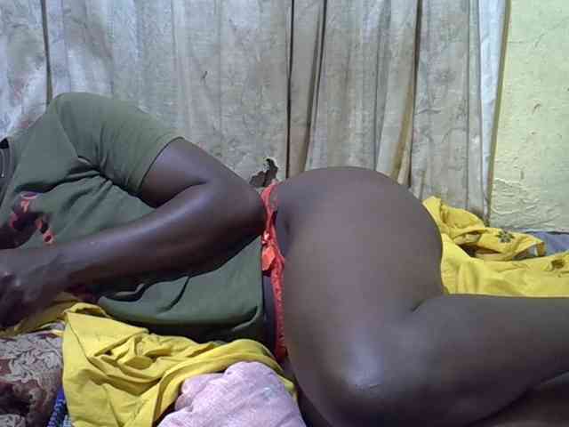 black-beauty webcam
