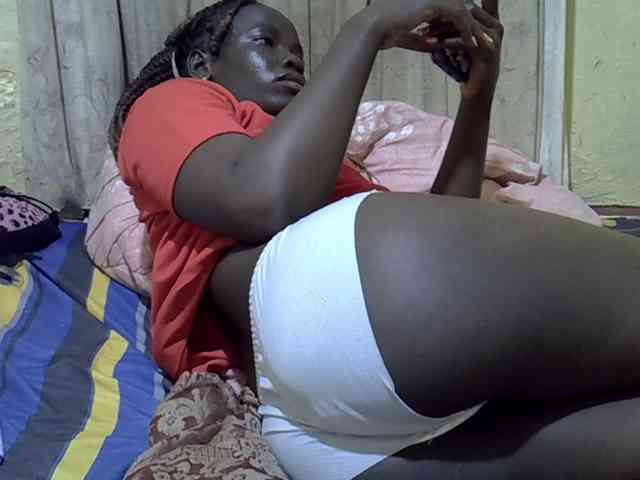 black-beauty webcam