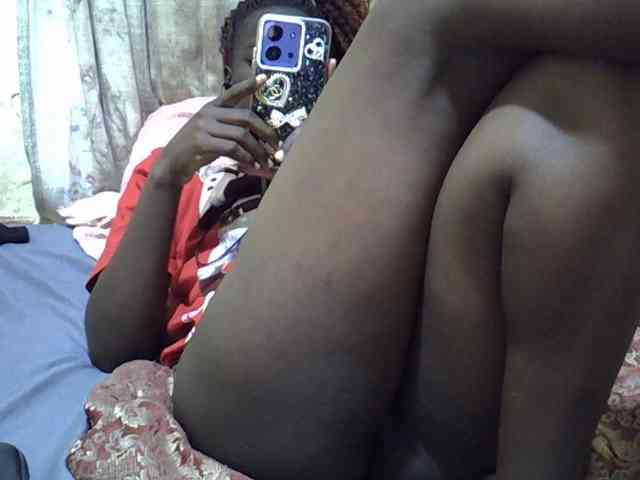 black-beauty webcam