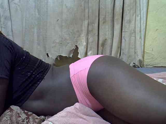 black-beauty webcam