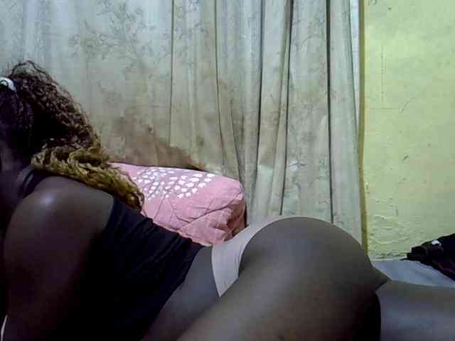 black-beauty webcam