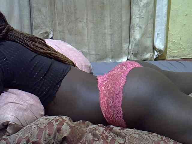 black-beauty webcam