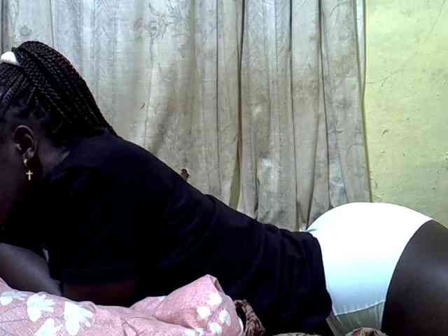 black-beauty webcam