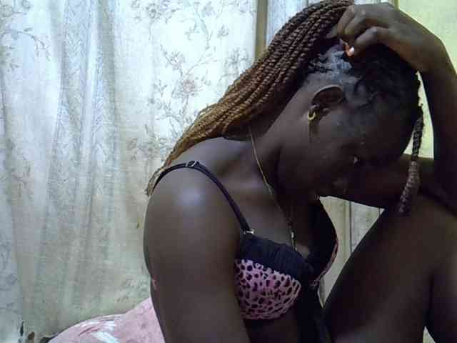black-beauty webcam