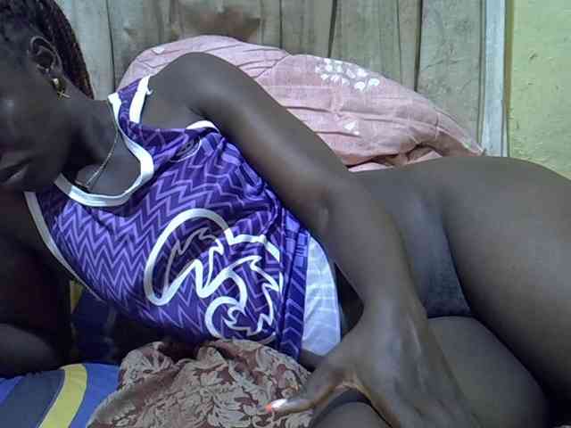 black-beauty webcam