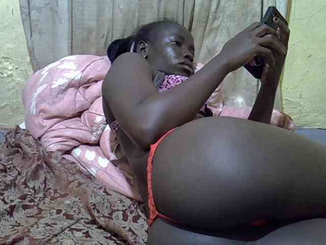 black-beauty webcam