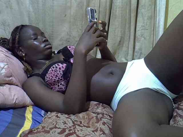 black-beauty webcam
