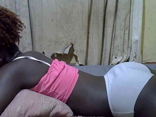 black-beauty webcam