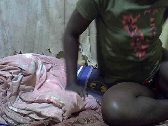 black-beauty webcam