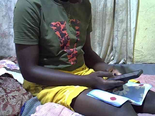 black-beauty webcam