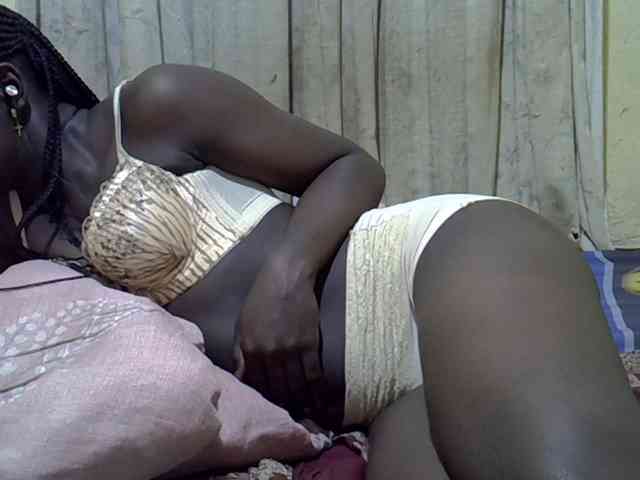 black-beauty webcam