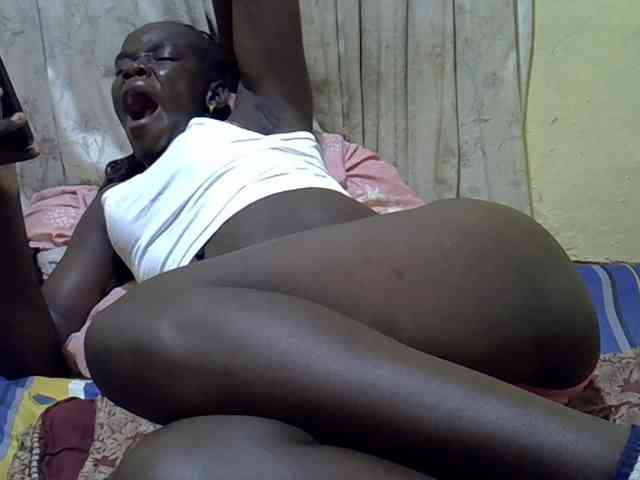 black-beauty webcam