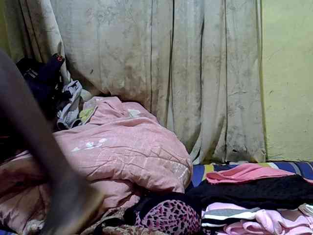 black-beauty webcam