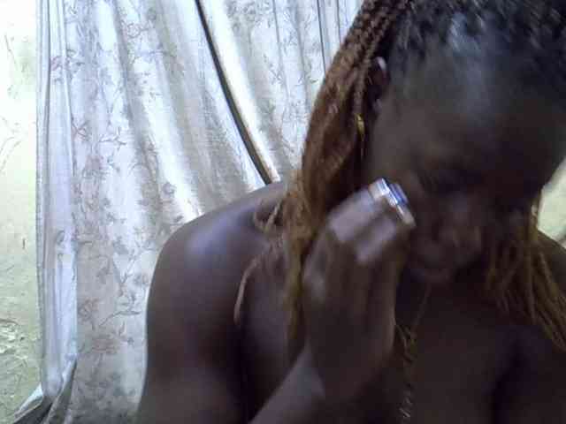 black-beauty webcam
