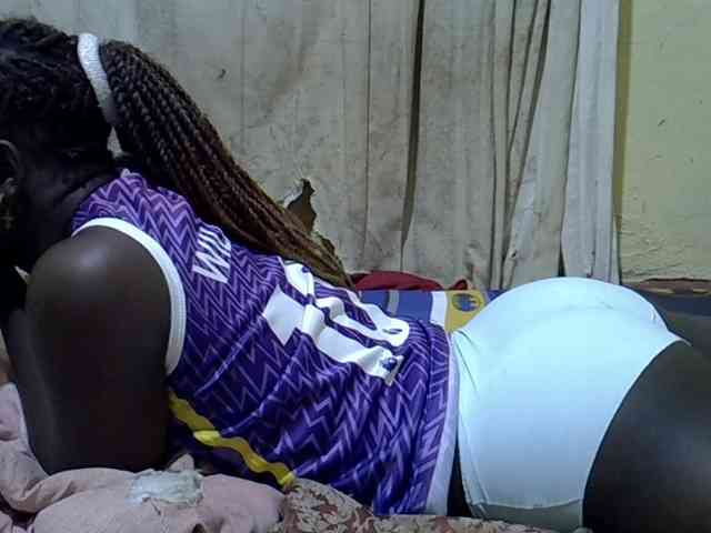 black-beauty webcam