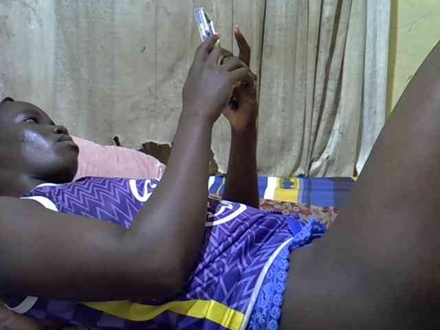 black-beauty webcam