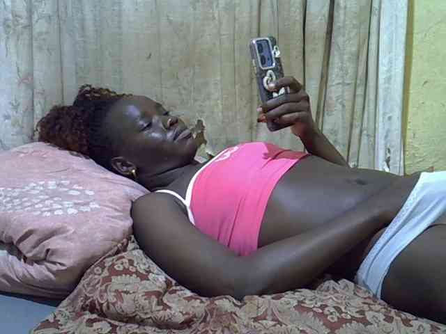 black-beauty webcam