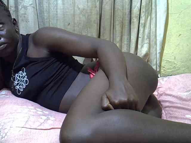 black-beauty webcam