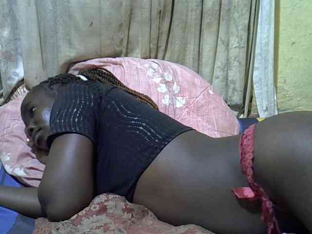 black-beauty webcam