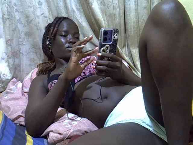 black-beauty webcam